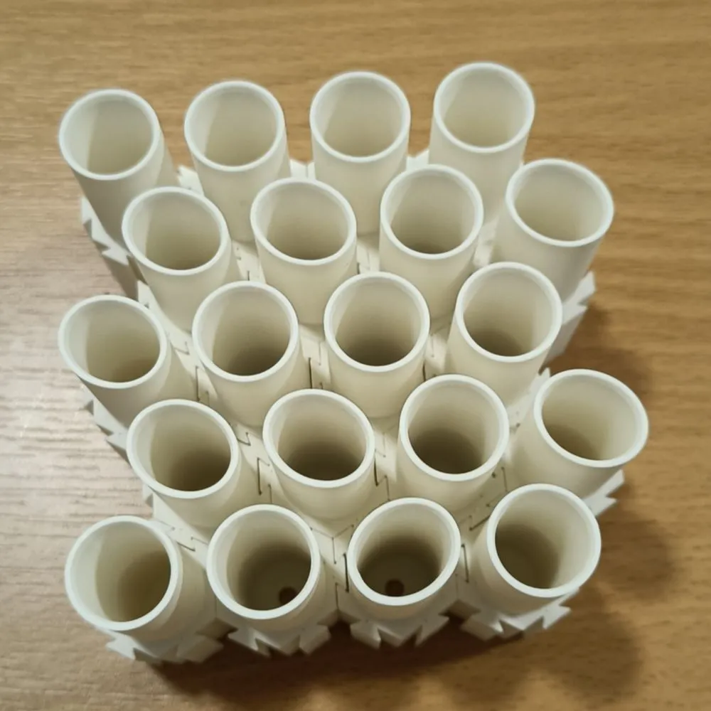 Tusser sat sammen.webp